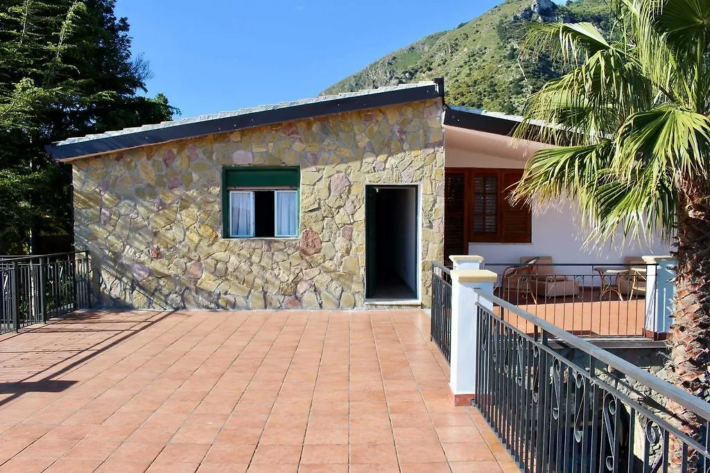 Farm stay Casa Siciliana Altarbiah Villa Trabia